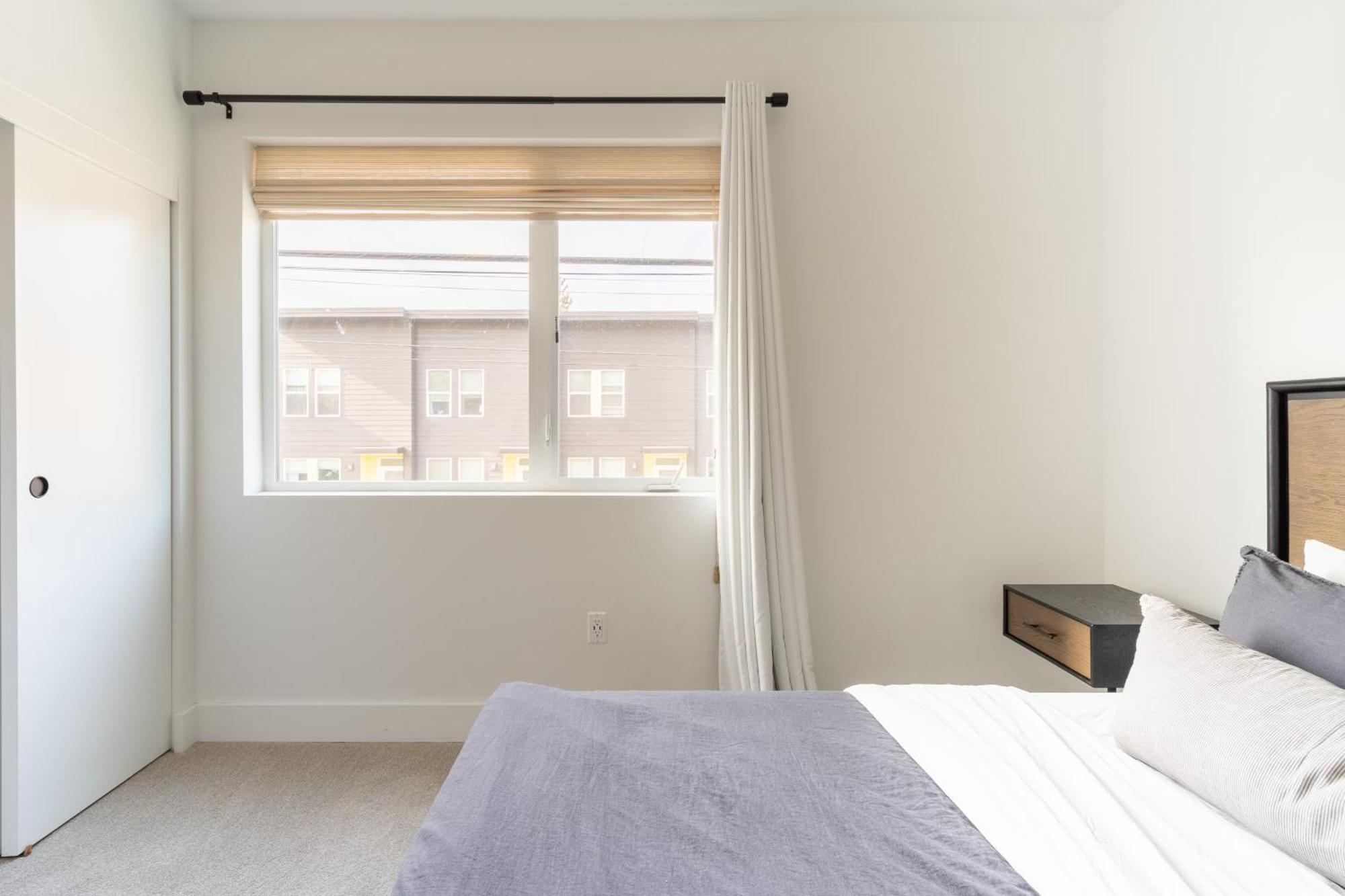 Apartment Collection - Private Floor In Magazine Worthy Humboldt Bldg Portland