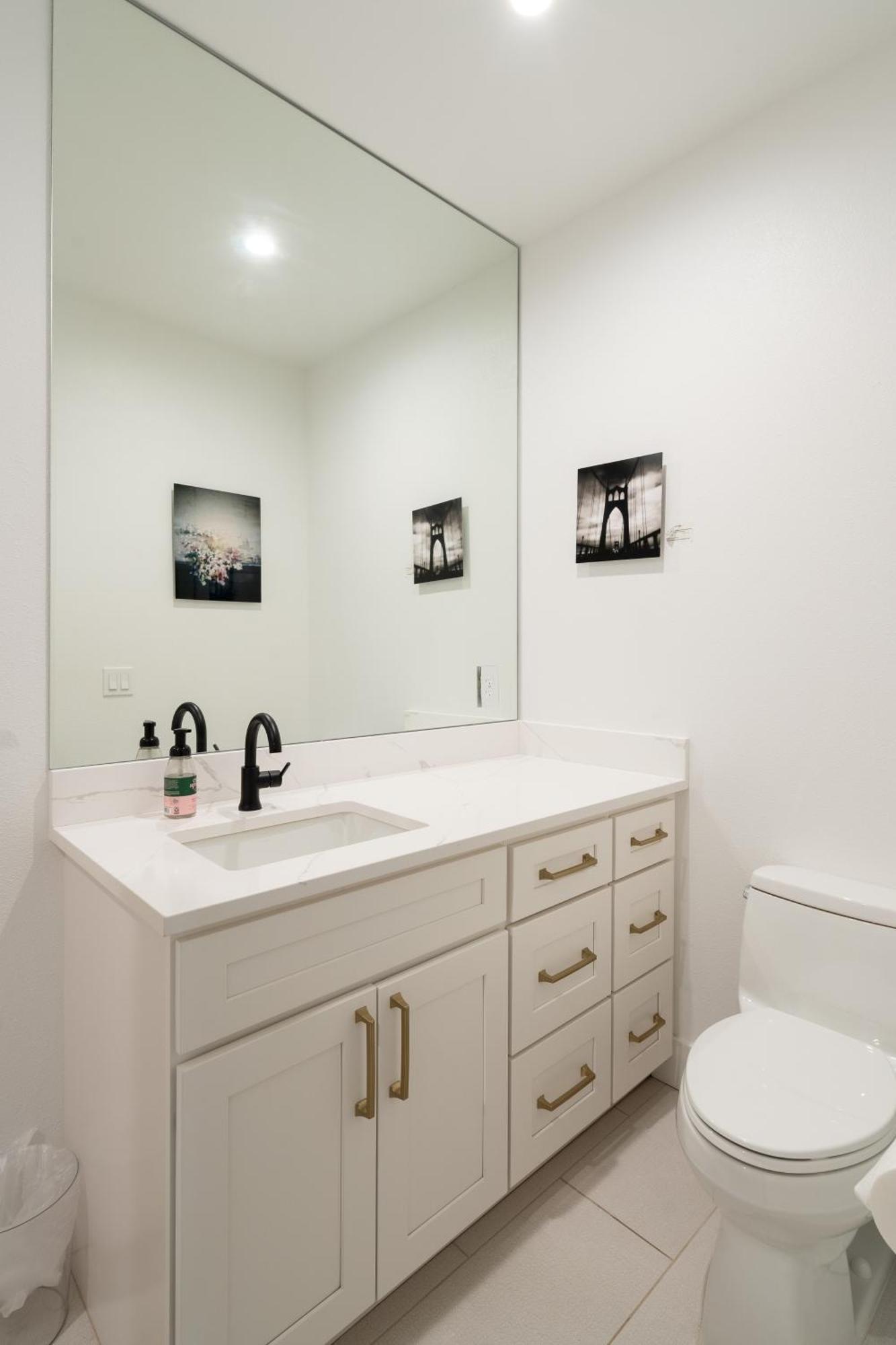 Apartment Collection - Private Floor In Magazine Worthy Humboldt Bldg *