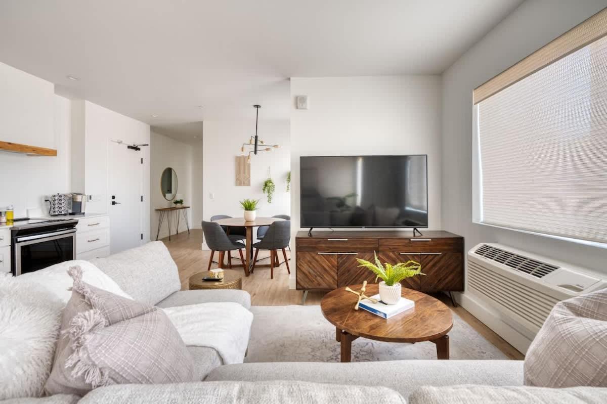 Apartment Collection - Private Floor In Magazine Worthy Humboldt Bldg *