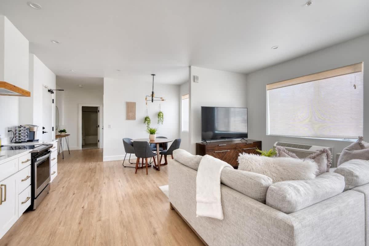 Collection - Private Floor In Magazine Worthy Humboldt Bldg Apartment *