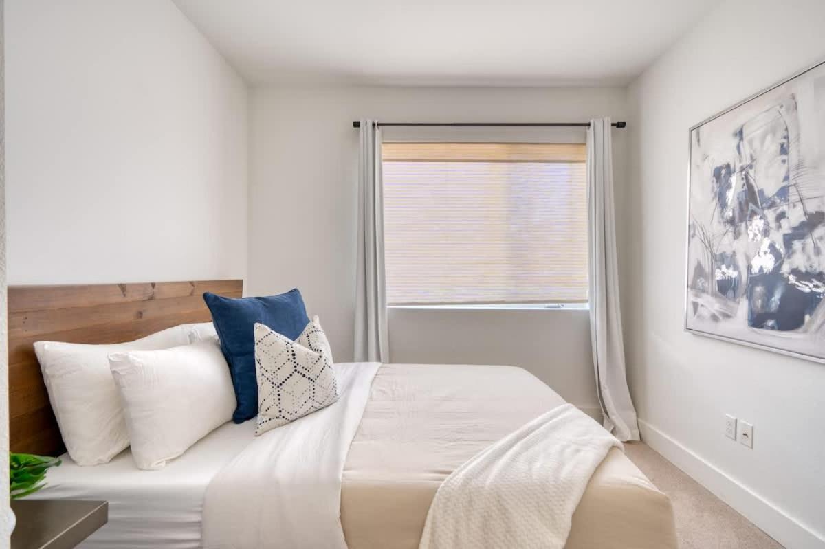 Collection - Private Floor In Magazine Worthy Humboldt Bldg Apartment