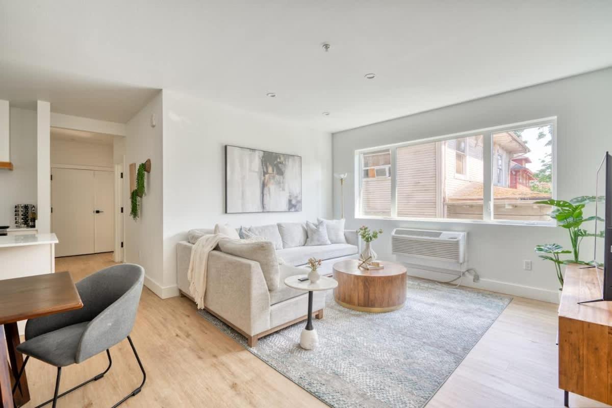 Collection - Private Floor In Magazine Worthy Humboldt Bldg Apartment