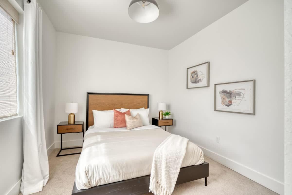 Apartment Collection - Private Floor In Magazine Worthy Humboldt Bldg